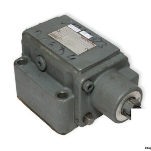 rexroth-R900427187-directional-control-valve-used