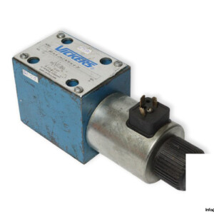vickers-DG4V-5-2ALJ-M-U-H-6-20-solenoid-operated-directional-valve-used