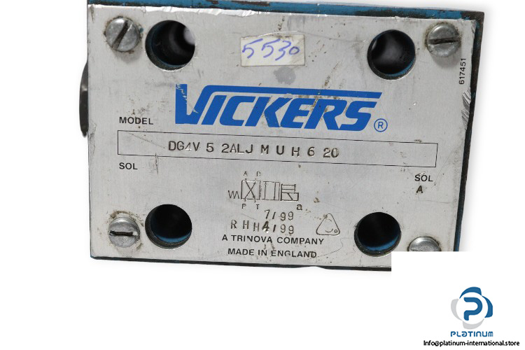 vickers-DG4V-5-2ALJ-M-U-H-6-20-solenoid-operated-directional-valve-used-4