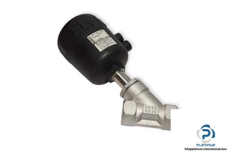 Burkert-2002-A-25.0-PTFE-VA-G1-angle-seat-valve-(new)