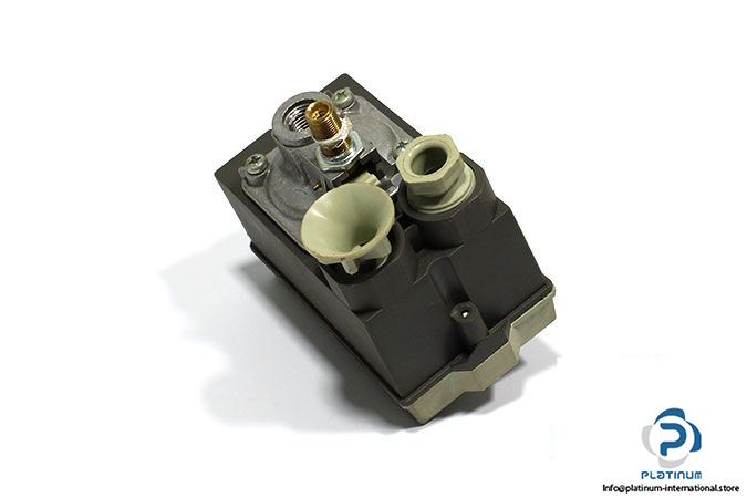 stogermatic-pz12b2211-pressure-switch-2
