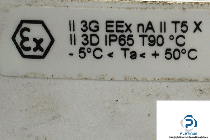 vm100804933-end-plate-2