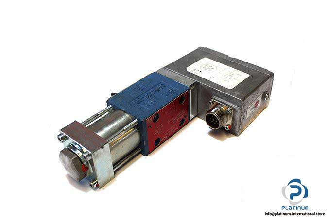 moog-d633-313b-direct-drive-analog-control-servo-valve