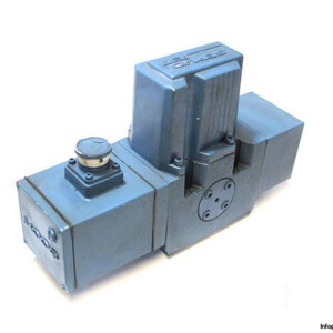 Moog D661-4713 Servo Proportional Control Valve
