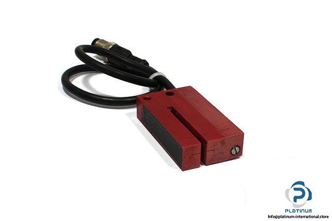 leuze-GS-05_24-GD-430-L-forked photoelectric-sensor-2