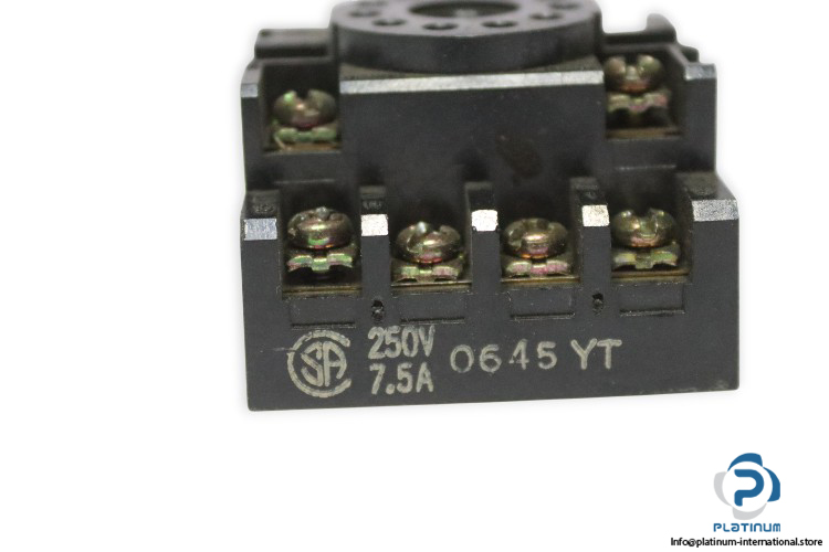 omron-pf113a-socket(new)-2.jpg