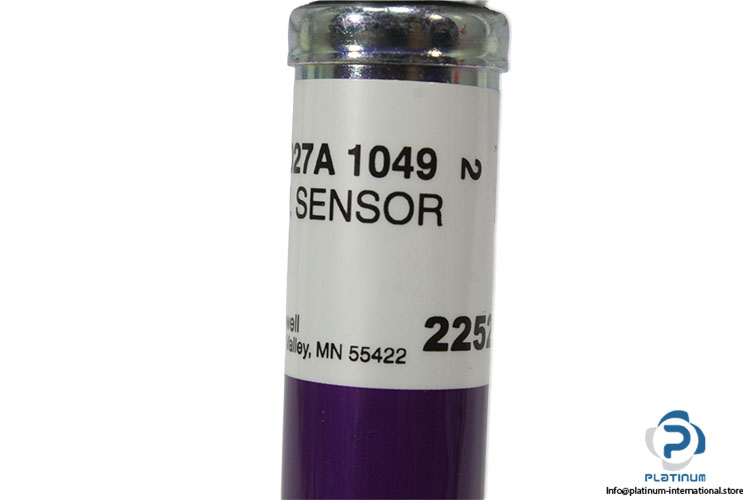honeywell-C7027A-1049-ultraviolet-flame-sensor-(new)-(carton)-5