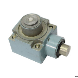 telemecanique-ZCKE63-limit-switch-head(new-without-carton)
