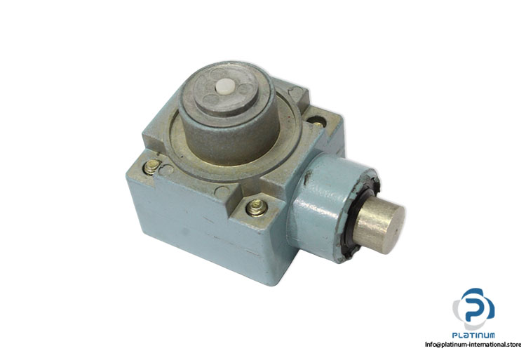 telemecanique-ZCKE63-limit-switch-head(new-without-carton)