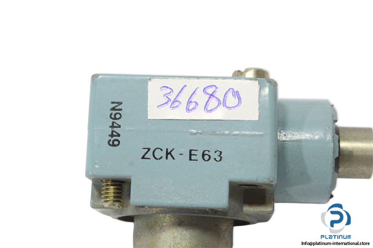 telemecanique-ZCKE63-limit-switch-head(new-without-carton)-2