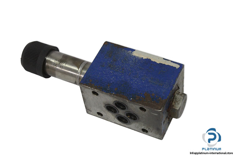 rexroth-R900913132-directional-control-valve-(Used)-1
