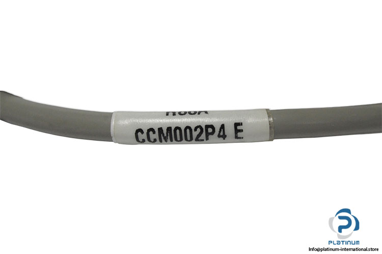 omron-R88A-CCM002P4-E-communication-cable-(new)-(carton)-3