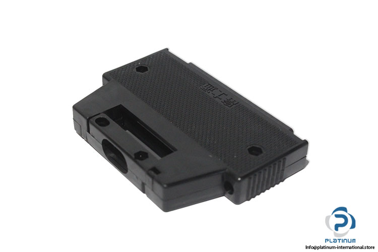 omron-C500-CE401-connector-module-(new)-(carton)-1