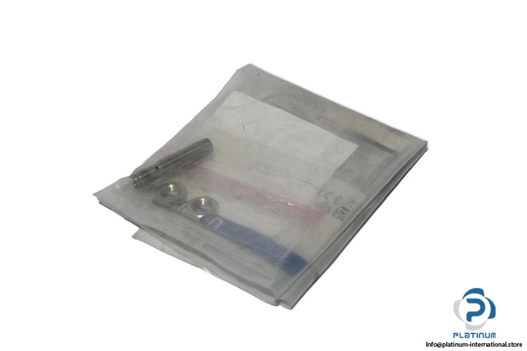 omron-E2A-S08KS02-M5-B2-inductive-proximity-sensor-(new)