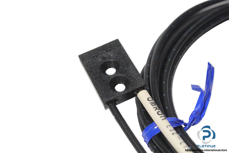 omron-E32-L16-N-fiber-optic-sensor-(new)-(carton)-2
