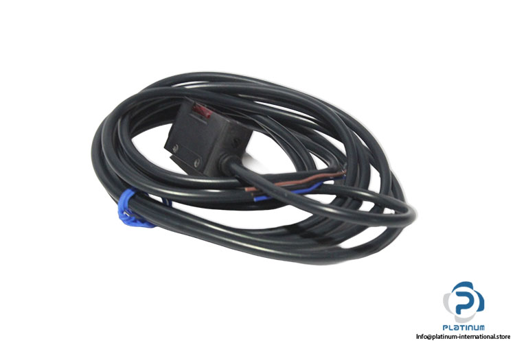 omron-E3S-AT81-D-receiver-photoelectric-sensor-(new)-(carton)