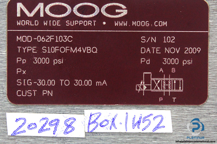 moog-062F103C-servo-valve-(New)-3