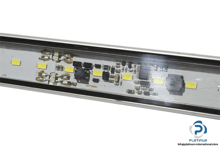 banner-WLS28-2CW570SQ-led-strip-light-(new)-3