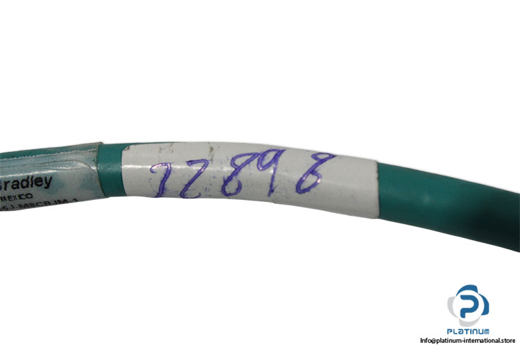 allen-bradley-1585J-M8CBJM-1-a-motor-cable(new-without-carton)-5