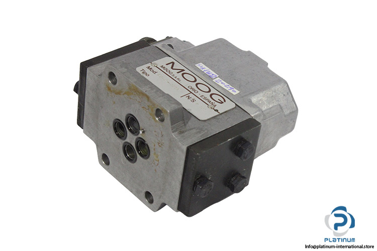 moog-E062-057A-servo-valve-(Used)-1
