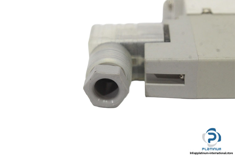 smc-SY7120-5DZ-02F-Q-solenoid-valve-(New)-4