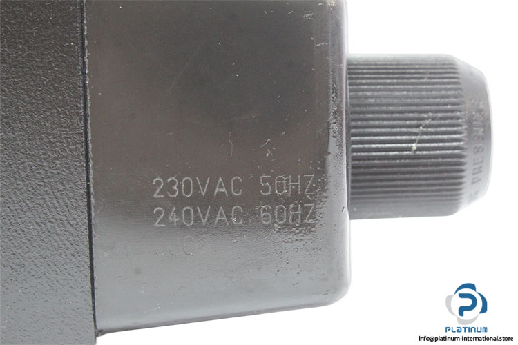 parker-D3W4CNTP30-directional-control-valve-(New)-3