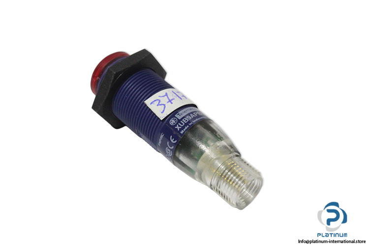 telemecanique-XUB9APBNM12-photoelectric-sensor-(new)