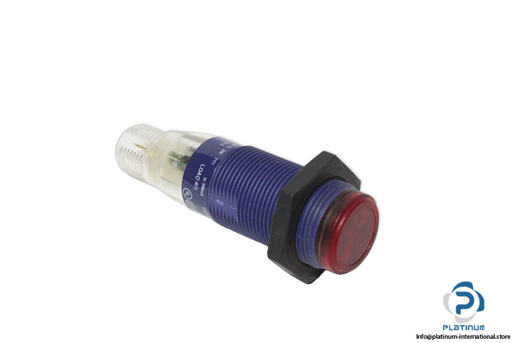 telemecanique-XUB9APBNM12-photoelectric-sensor-(new)-1