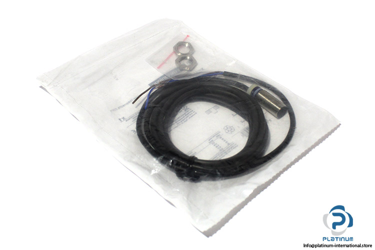 telemecanique-XS1N12PA349-inductive-proximity-sensor-(new)-(package)