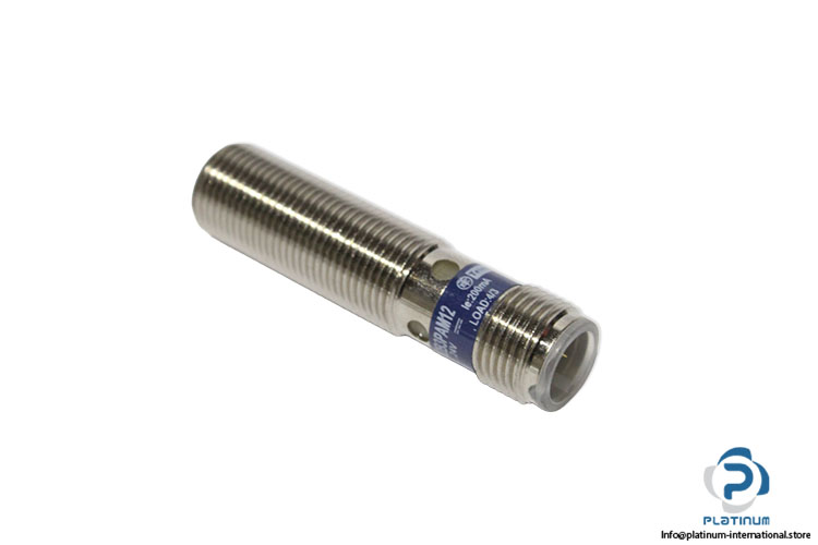 telemecanique-XS112B3PAM12-inductive-sensor-(new)-(package)
