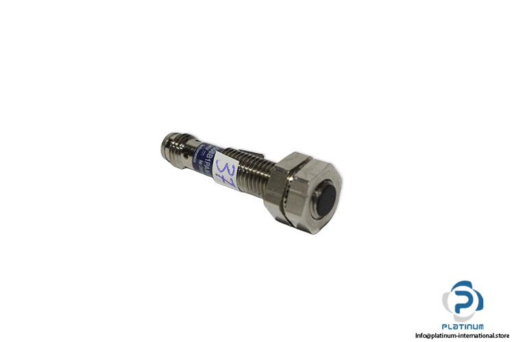 telemecanique-XS508B1PAM8-inductive-proximity-sensor-(new)-1