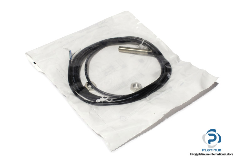datasensing-AE1_AP-3A-inductive-proximity-sensor-(new)-(package)