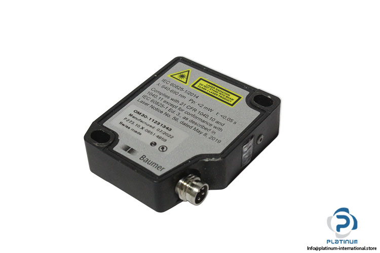 baumer-OM30-L0550.HV.YIN-photoelectric-distance-sensor-(new)-(carton)-1