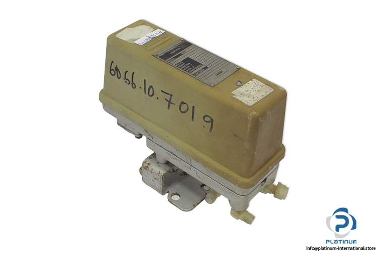 foxboro-556-9-30-pneumatic-computer-(Used)