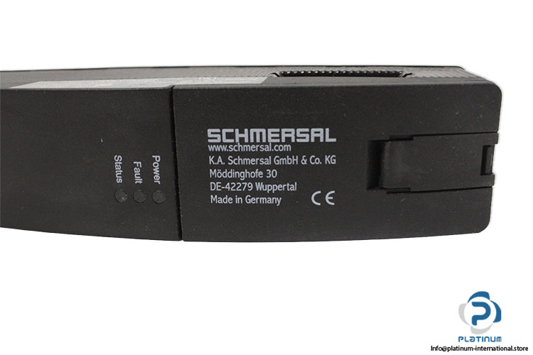 schmersal-AZM-200-B-SK-T-1P2PWA-solenoid-interlock-(new)-(carton)-2