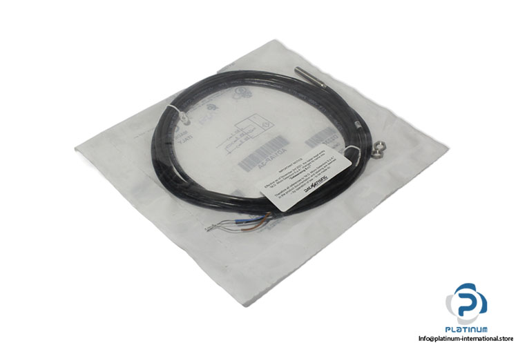 micro-detectors-AD1_AP-3A-inductive-proximity-sensor-(new)-(package)