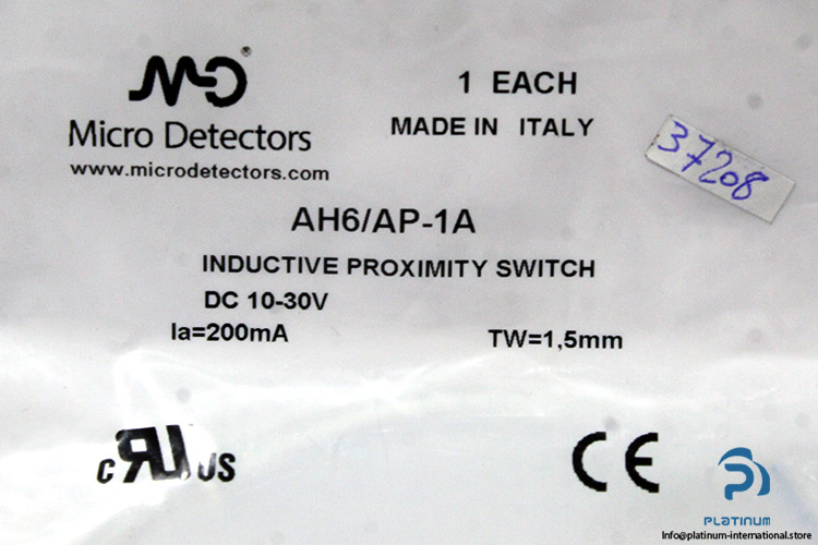 micro-detectors-AH6_AP-1A-inductive-proximity-sensor-(new)-(package)-4