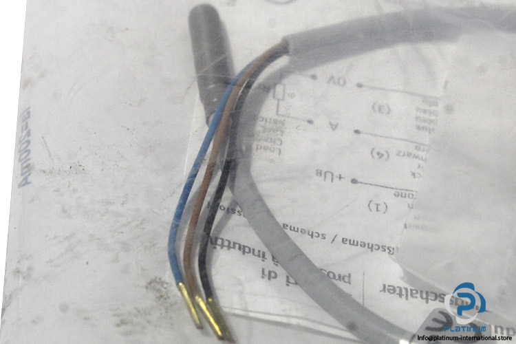 micro-detectors-PD1_CP-1A-inductive-proximity-sensor-(new)-(package)-1
