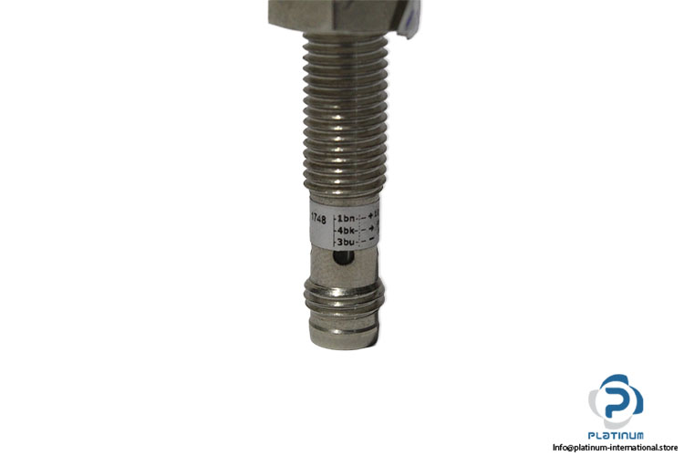 micro-detectors-AE1_AP-2F-inductive-proximity-sensor-(new)-4