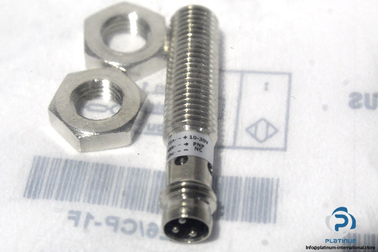 micro-detectors-AE6_CP-1F-inductive-proximity-sensor-(new)-(package)-4