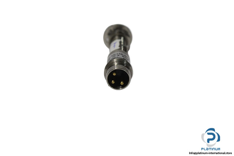 micro-detectors-PD1_CP-1F-inductive-proximity-sensor-(new)-(package)-2