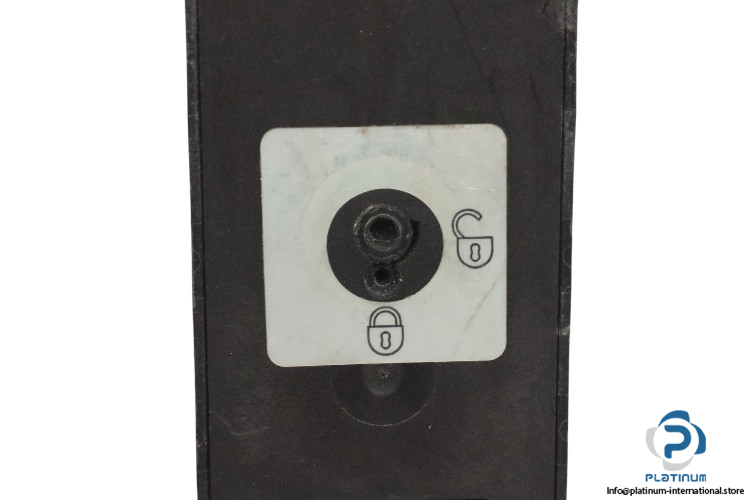 bernstein-SLK-FVTU24-230MC-22ERRX-safety-switch-(used)-1