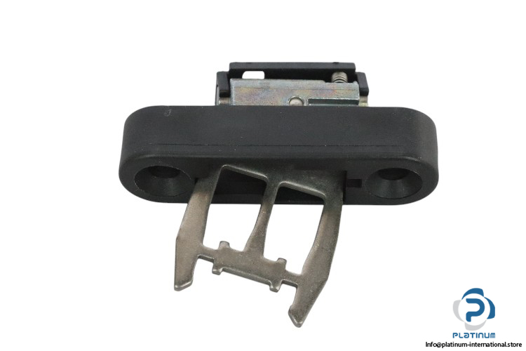schmersal-AZM-161-B62177-B-actuator-key-(new)-1