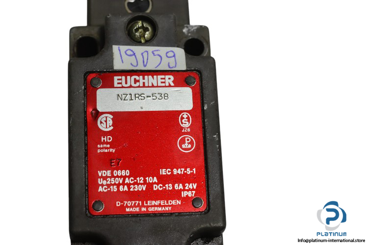 euchner-NZ1RS-538-safety-switch-(used)-1