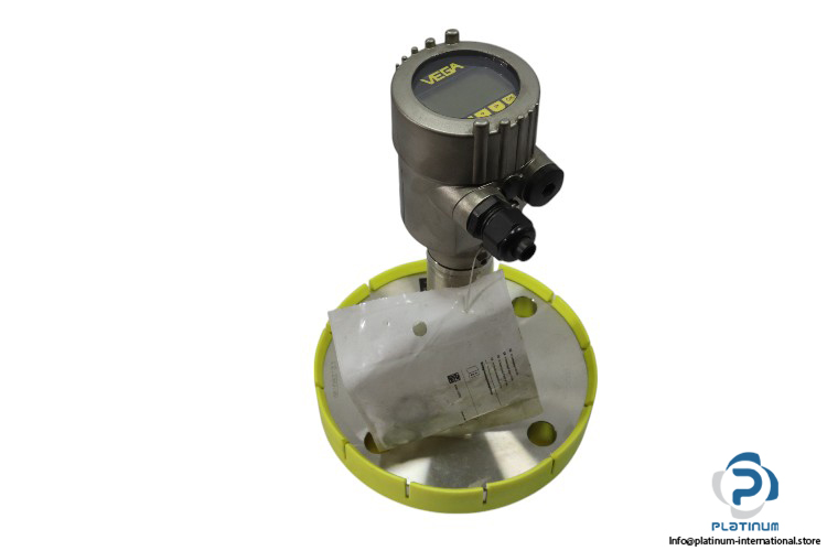 vega-VEGAPULS-63-radar-sensor-(new)-1
