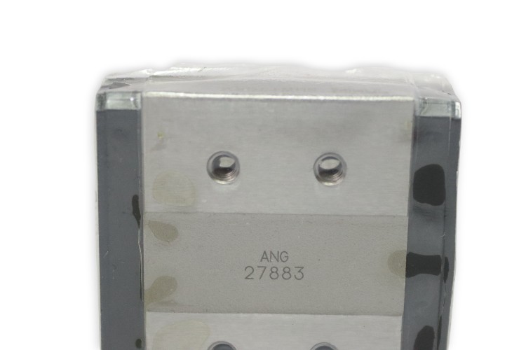 thk-SHW17CRM-linear-bearing-block-new-carton-2.jpg