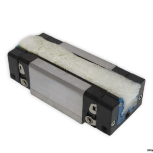 rexroth-R162122220-ball-runner-block-new.jpg