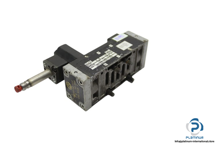 norgren-UM_22152_122-single-solenoid-valve-(used)-1