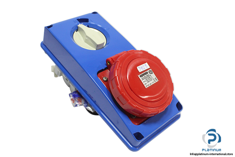 gewiss-GW-66-309N-socket-outlet-(New)