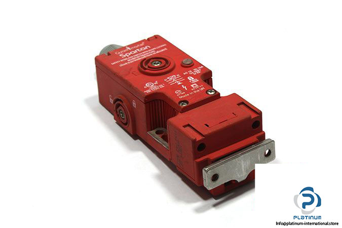 spartan-24V-PG11-safety-interlock-switch-with-guard-locking